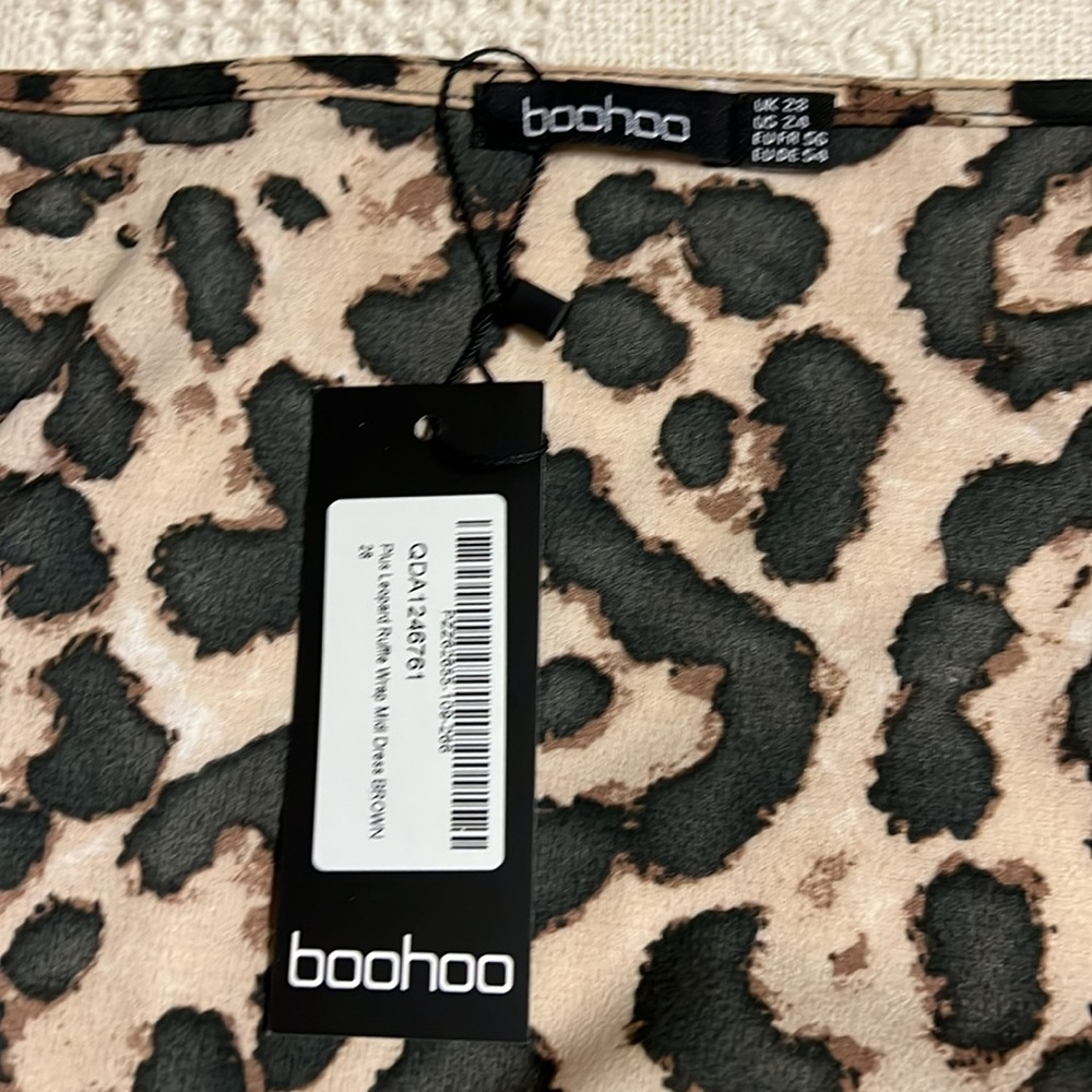 Boohoo Plus Ruffle Wrap Midi Dress (24) - Picture 5 of 6